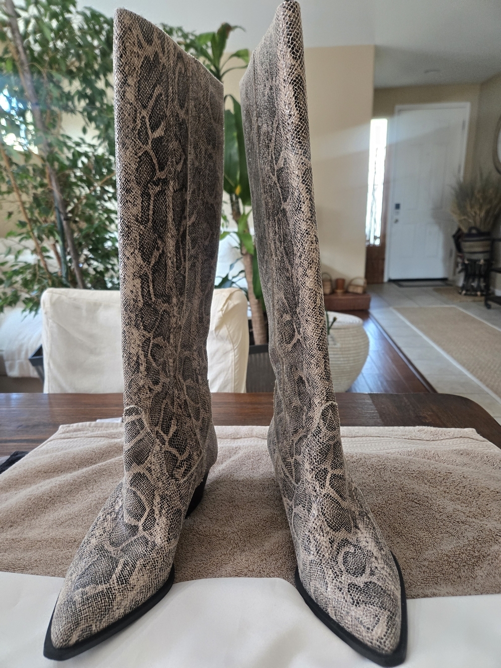 Women Snake-Print Tall Cowboy Boots - Gray/Tan Size 42/11 EUC - Picture 2 of 11